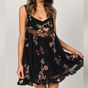 Tobi Black and Red Sleeveless V-Neck Sundress - Preloved